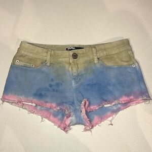 BDG ombré denim cutoffs!